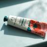 The Body Shop Crema mani vegana alla fragola - Strawberry Vegan Hand Cream (30 ml, Fragola)